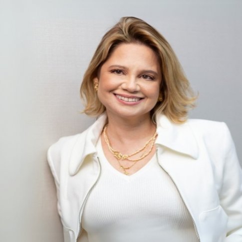 Dra Cynthia 